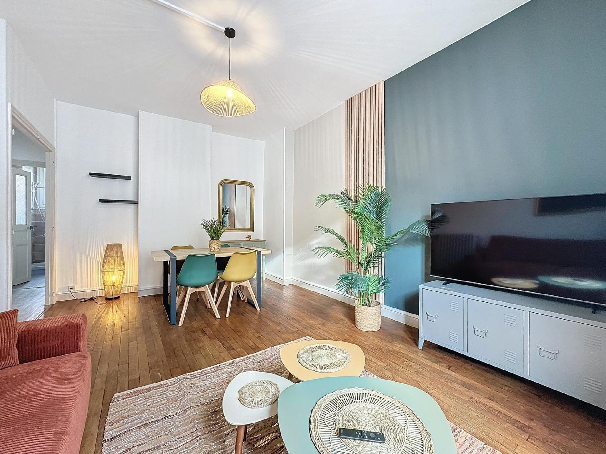 Apartmán Le 2-F2 Centre Historique Montluçon Exteriér fotografie